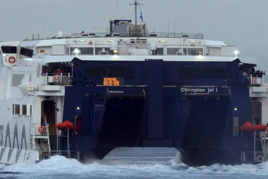Ατύχημα στο λιμάνι της Ανδρου